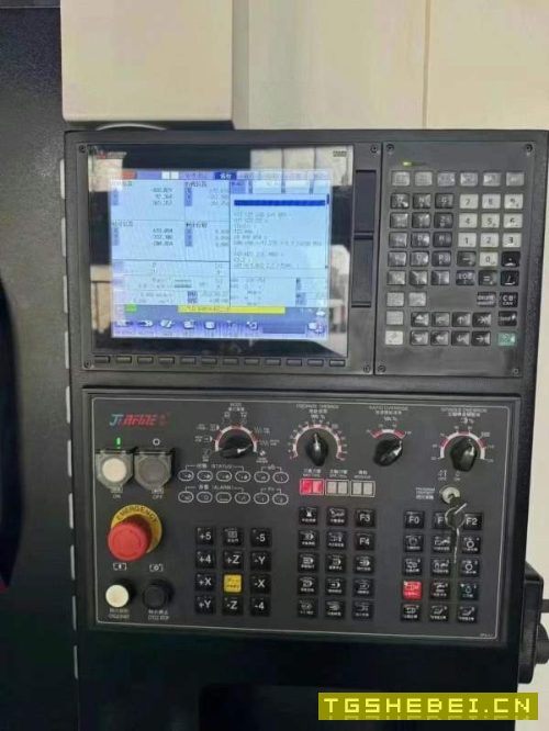 2021年乔峰1370加工中心,三菱M80A包系统,BT40主轴带.