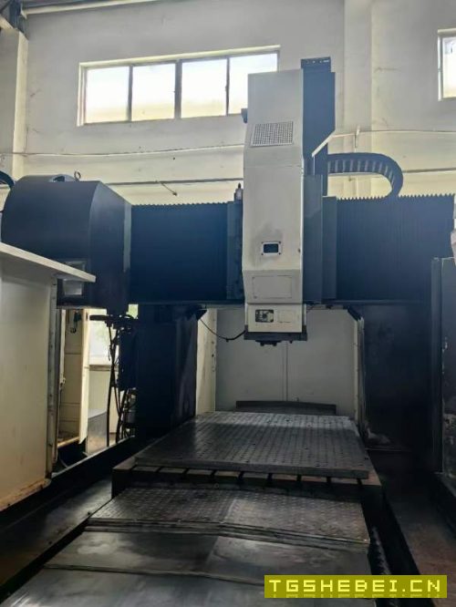 海天1500G小龙门两线一硬滚柱导轨工作台2000-1500门宽.