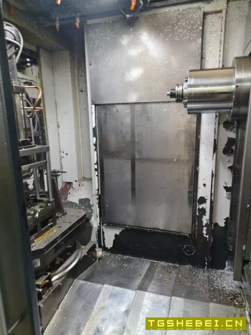 台湾高峰500卧加，大功率电主轴BT50，1万转。三轴线轨.