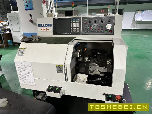 2021年的机器准新的同款2台巨浪CNC30排刀车