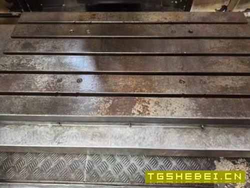 富捷1270L加工中心,两线一硬导轨,BT50主轴8000转速.