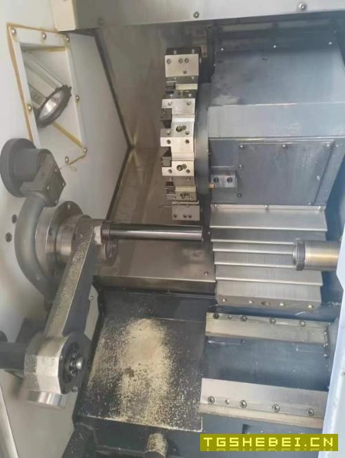 韩国原装斗山220数控车床,配A2-6主轴过棒料61,回转.