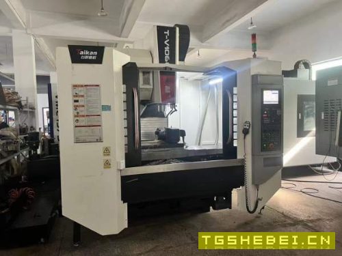 台群1060加工中心,带台湾德川170四轴安装少用。品牌:.