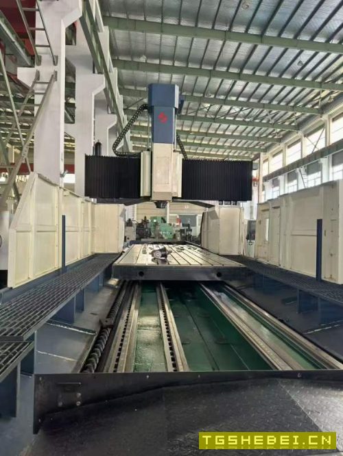 仓库刚刚到货京元登7028龙门,工作台2.4米7米,门宽2..