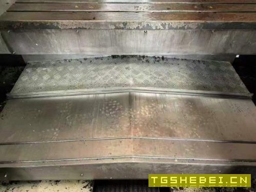 同款三台富捷1580加工中心，三轴硬轨，BT50主轴8000速.
