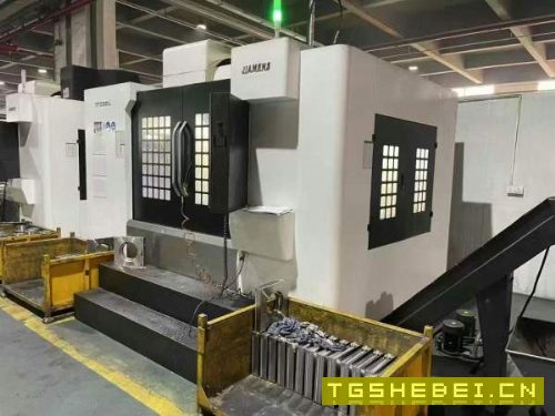 1380准新机BT50主轴,带刀库,带链排,一会到仓库