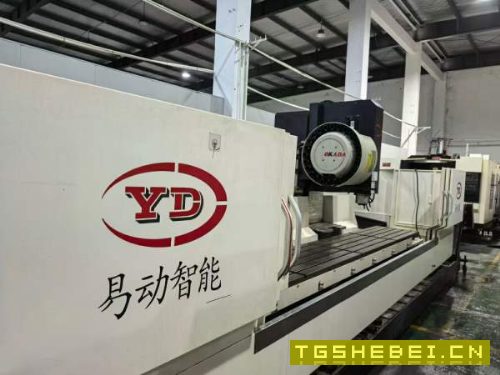 工厂在位闲置少用无锡易动4500型材机铸件机身.三轴滚.