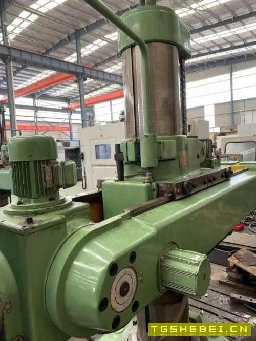 出售06年中捷Z3140A万向摇臂钻，少用设备，洛阳仓库。