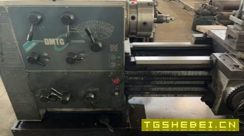 到货:精品大连CDS6150B2米车床,82mm孔径,要大孔车床.