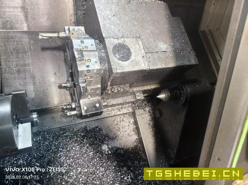 沈阳I5T5.2数控斜规刀塔机床一台,8寸中空