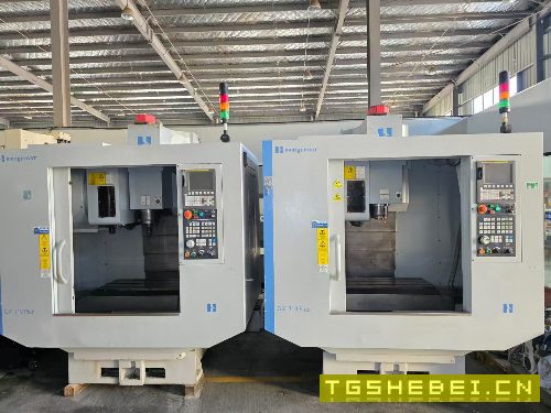同款2台美国哈挺GX710PLus小钢炮加工中心,BT40主轴/.
