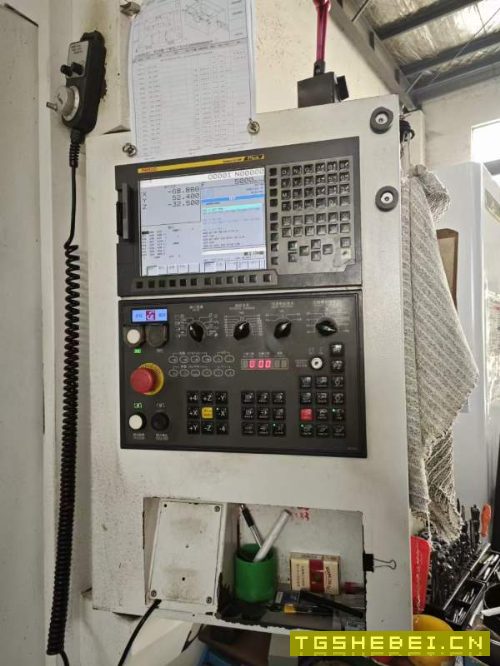 刚刚买下苏州正权1370模具机一台,两线一硬,BT50主轴.