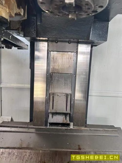刚到一台湾友佳FV-800A立式加工中心、两线一硬、主轴.