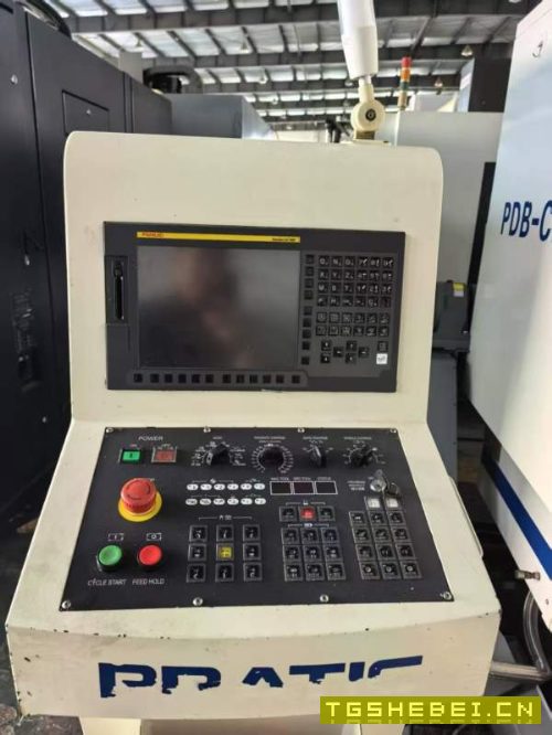 同款两台普拉迪PDB4500型材加工中心,铸造床身