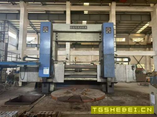 福建成功DVT4米立车。加工高度3.15米,卡盘直径3.15米.