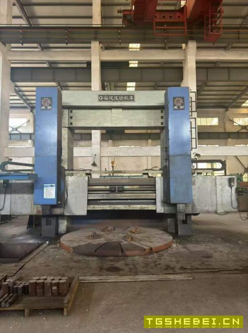 福建成功DVT4米立车。加工高度3.15米,卡盘直径3.15米.