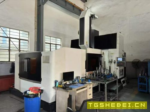 南通福田3018龙门,工作台1.5米3米,门宽1.9米,门高1.