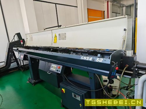 同款两台日本津上走心机B0325-II,棒料通过尺寸32mm,.