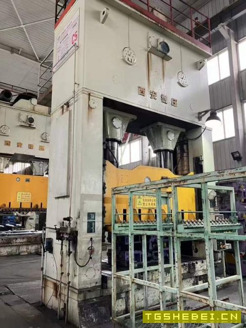 西安锻压机床厂闭式双点压力机j36-400工作台尺寸2800x.