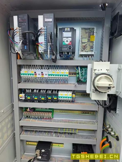 全新未拆封威海华东MK数控外圆磨,带两套在线测量,全.