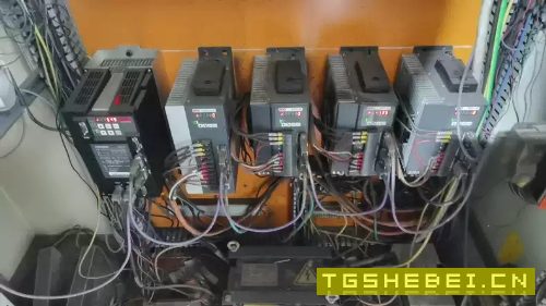 匈牙利500双工作台卧加,镶钢导轨滚柱滑块,转台一度一分,60把链式刀库。.