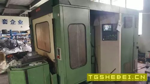 匈牙利500双工作台卧加，镶钢导轨滚柱滑块，转台一度一分，60把链式刀库。.