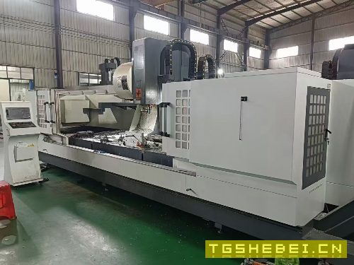 普拉迪4500同款4台,2023年11月设备,bt40主轴