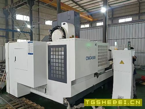 普拉迪4500同款4台,2023年11月设备,bt40主轴