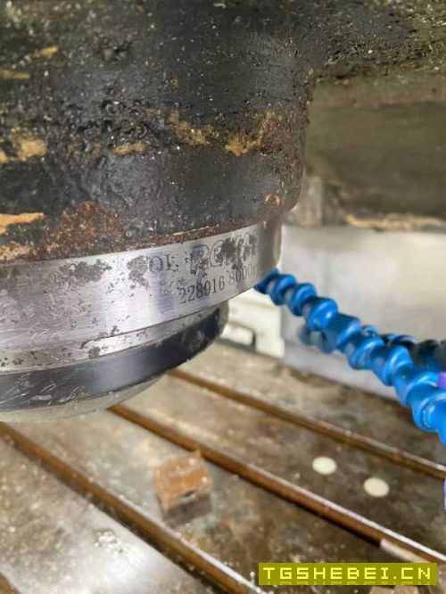 同款款两台海天VMC1000L加工中心,台湾罗翌BT40主轴,.