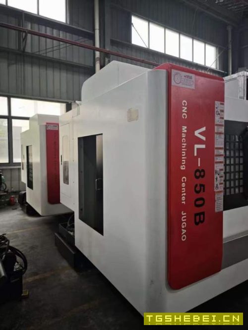 同款两台巨高VL850B立式加工中心三轴线轨.三菱M80系统.