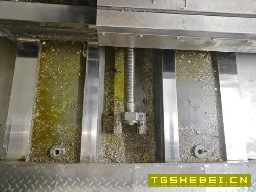 新到一台2022年南通固邦VHC2080加工中心,三轴硬轨,.