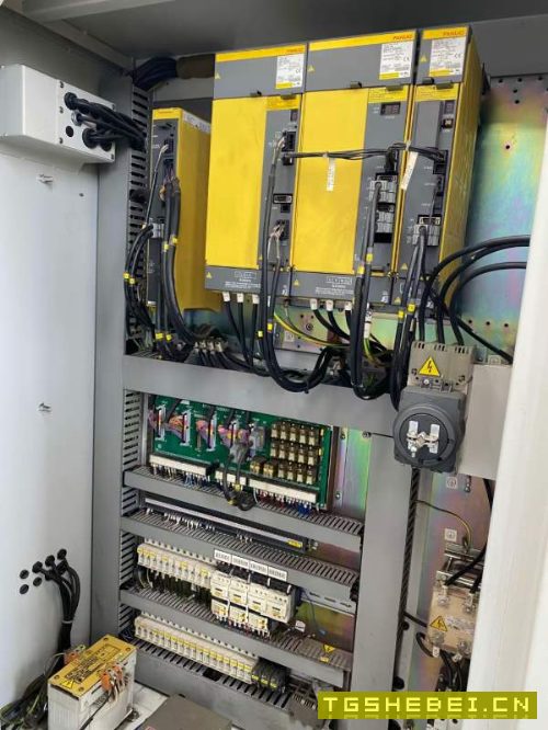 同款两台12年友佳450数控车床，斜床身，斜车，10寸卡.