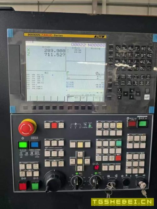 斗山235斜轨数控车床，发那科PIus系统，三千里8寸中空.