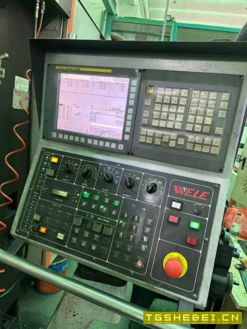 17年的台湾威力RB212数控龙门铣床在位出售，诚心要的.
