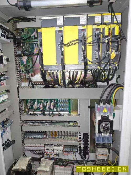 同款3台,台湾原装友佳双主轴数控车床FTC-350S,配8寸.
