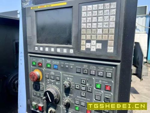 韩国原装进口斗山220刀塔机一台，6寸卡盘，12工位刀塔.