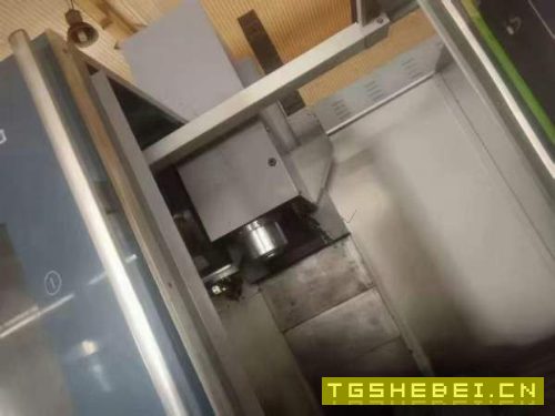 1060加工中心同款4台，骨折价处理沈阳i5加工中心。工.