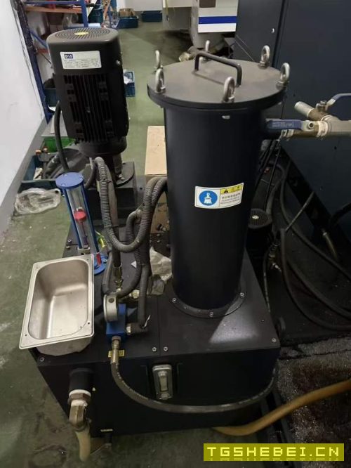 买下一台1370准新的台准中芯出水，直联四轴全套液压站.