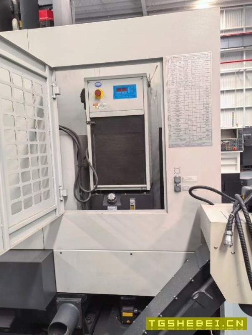 海天1000数控铣床,三轴线轨,BT50主轴,带油冷机,链.