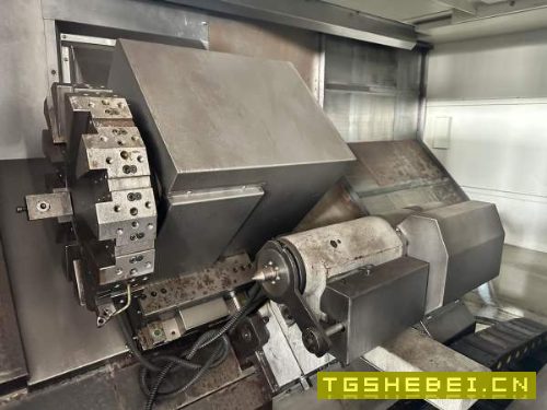 后三台云南琥正10寸卡盘数控车,加工长度1500。