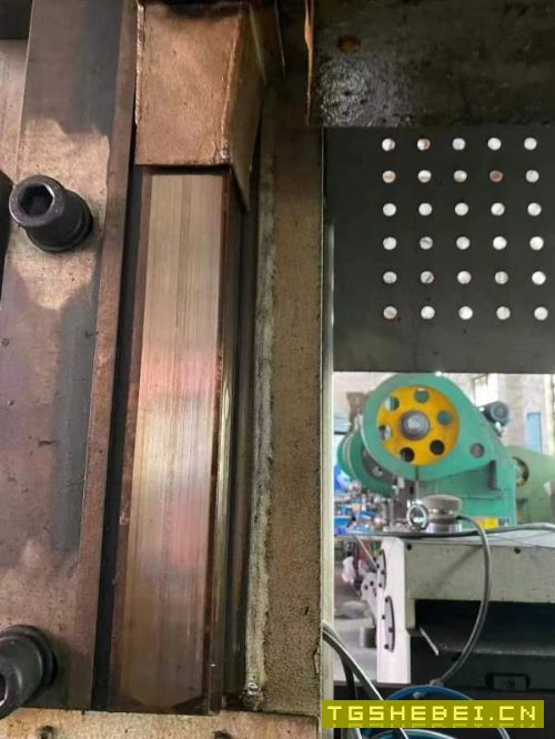 扬锻闭式双点压力机YPM-400公称力400KN滑块行程400mm.