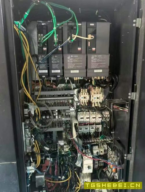 马扎克QTS350，12寸卡盘。参数如下：回转直径：830mm.