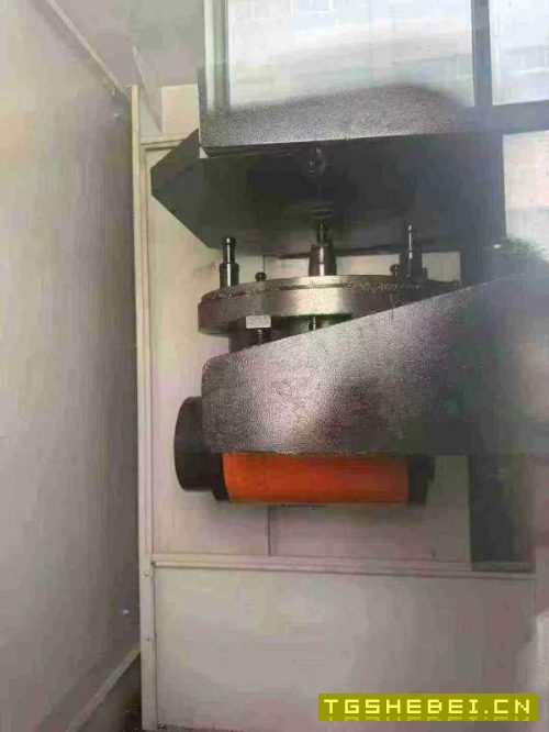 浙江工厂刚买一台海天8米龙门,工作台2.5米8米,门宽3.