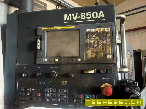 刚刚拿下一台台湾高峰850数控铣，三轴线轨，BT40主轴.