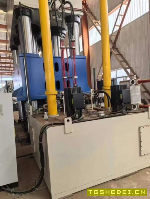 铭格4000吨液压机，台面3000年准新机_仓库提货了