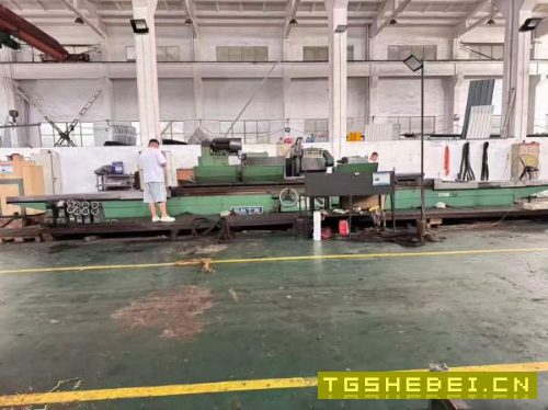 在位出售上海1363/4米外圆磨床,附件齐全,可精磨,喜.