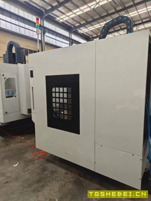 台湾省俊育2015年产T5钻攻机，日本THK线轨，16把刀库.