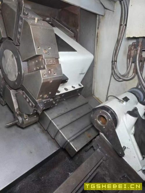 台湾原装加育精机,泷泽108同款床身,8寸卡盘,12工位.