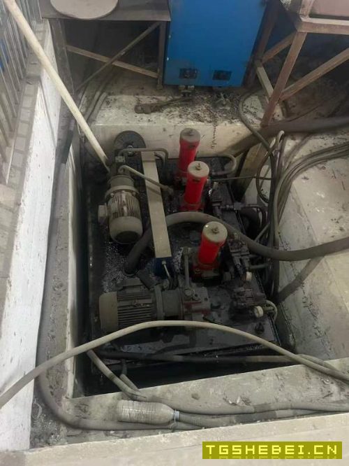 齐齐哈尔机床：