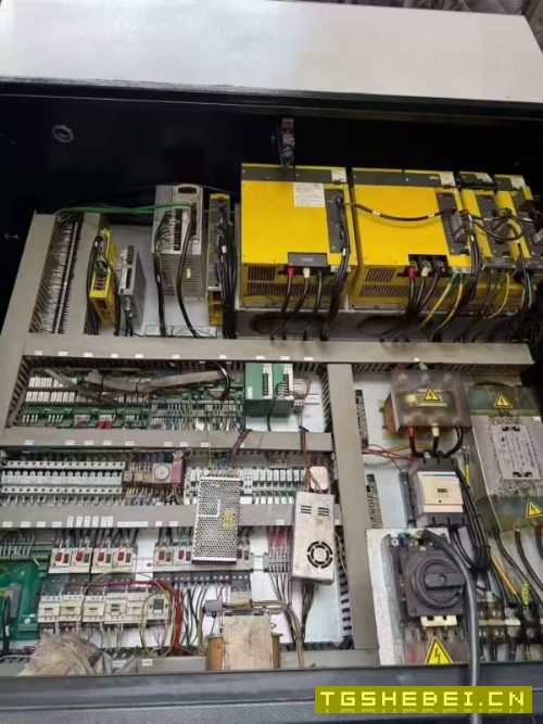 台湾油欣1100数控立式车铣复合，硬轨机，搭配台湾800.